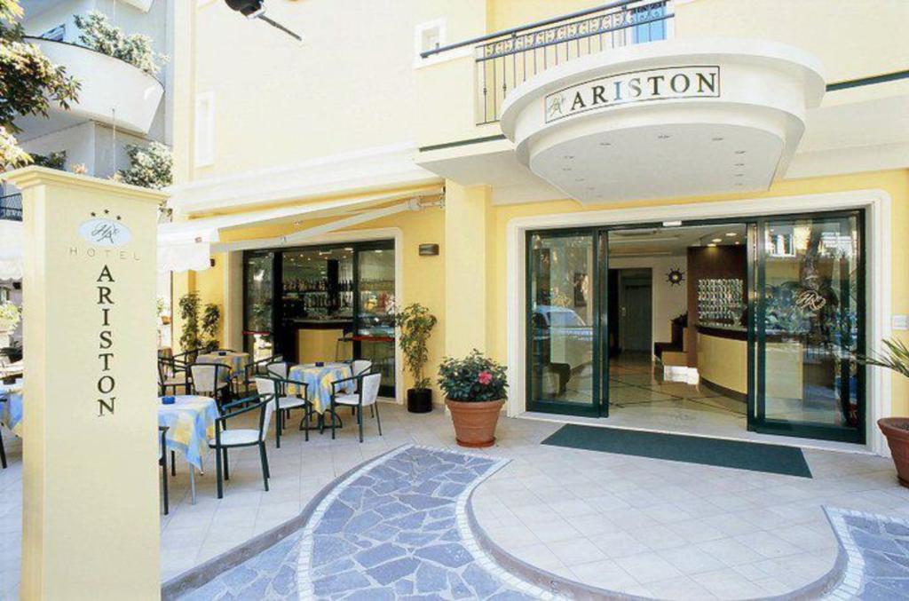Hotel Ariston Misano Adriatico Esterno foto