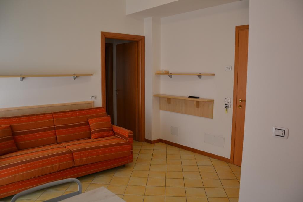 Hotel Ariston Misano Adriatico Esterno foto