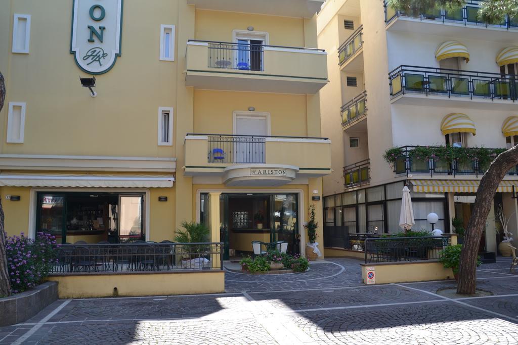 Hotel Ariston Misano Adriatico Esterno foto