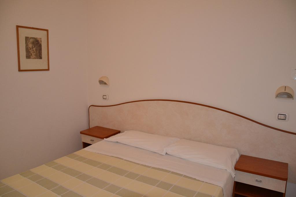Hotel Ariston Misano Adriatico Camera foto