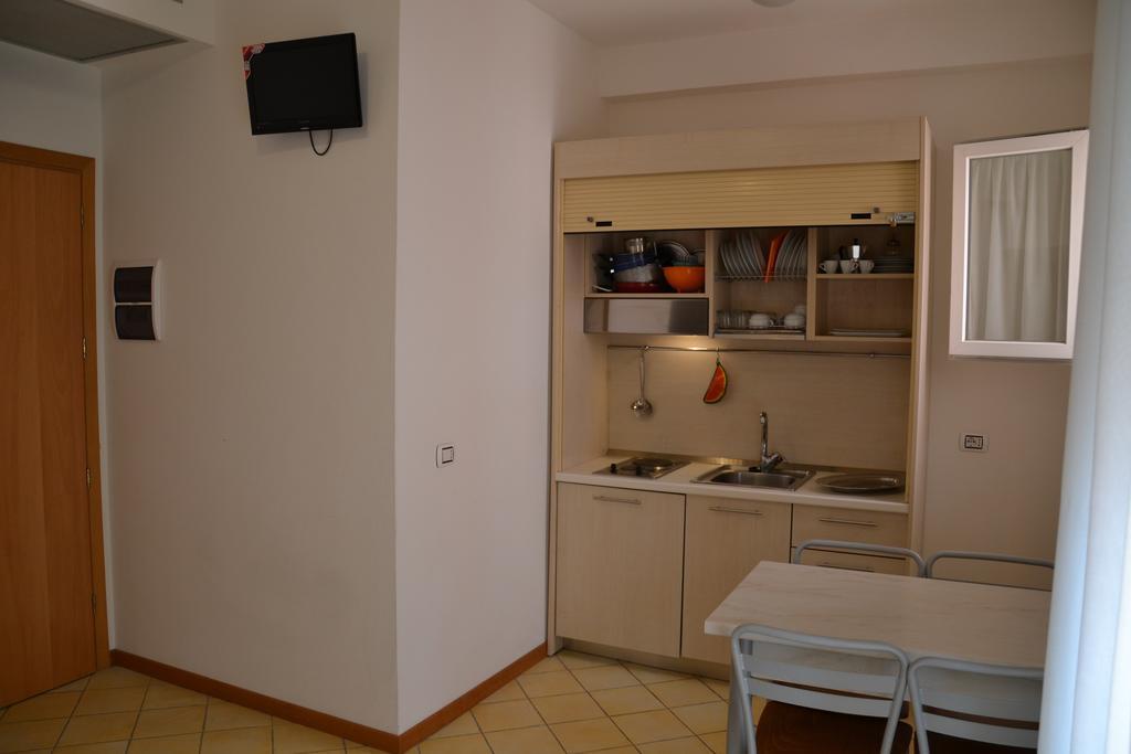 Hotel Ariston Misano Adriatico Esterno foto